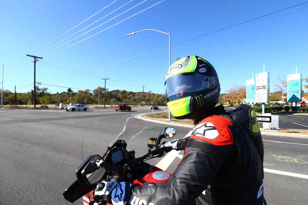 Con Cal Crutchlow en California