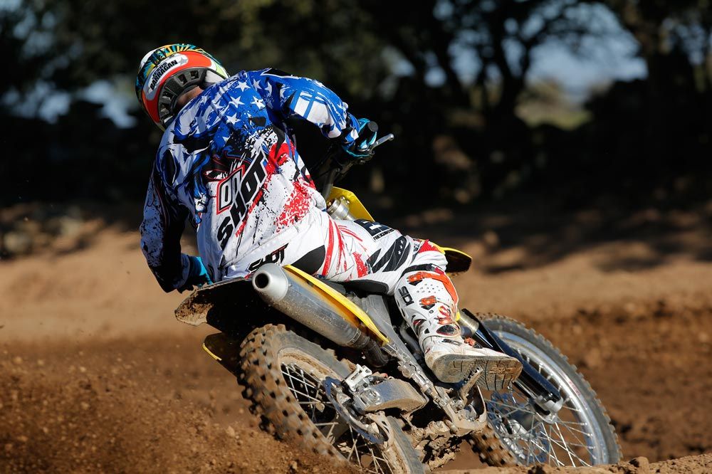 Galería de fotos de la comparativa motocross 450 2014 Honda y Suzuki