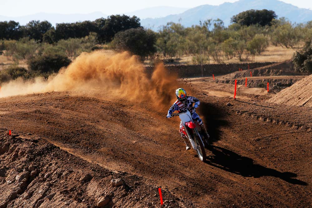 Galería de fotos de la comparativa motocross 450 2014 Honda y Suzuki