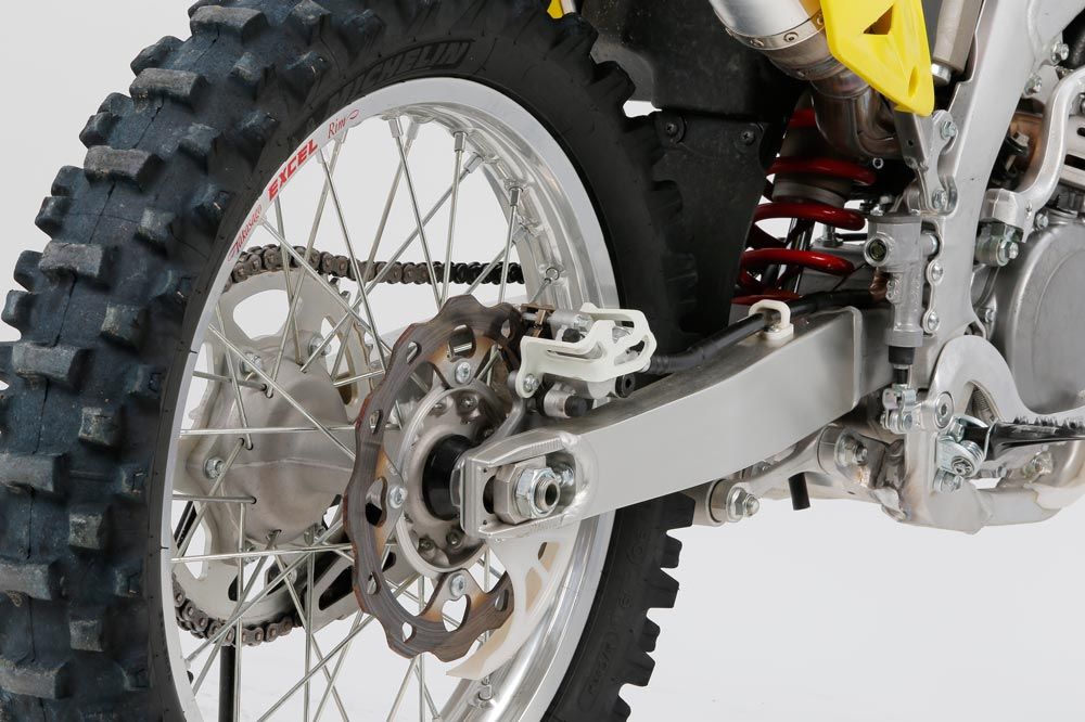 Galería de fotos de la comparativa motocross 450 2014 Honda y Suzuki