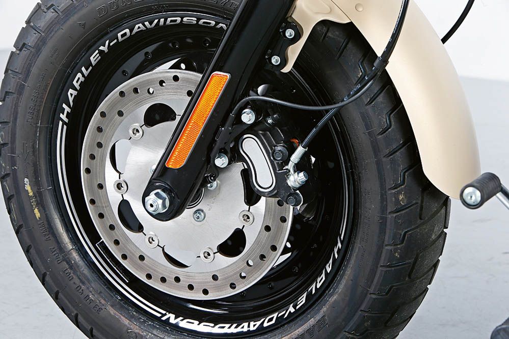Harley-Davidson FXDF Fat Bob. Fotos