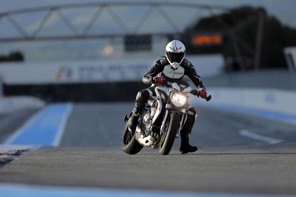 MV Agusta Brutale 800 Dragster. Galería de fotos