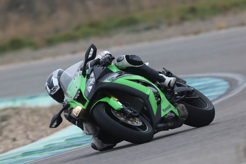 Comparativa Honda CBR1000RR SP y Kawasaki ZX-10R. Fotos