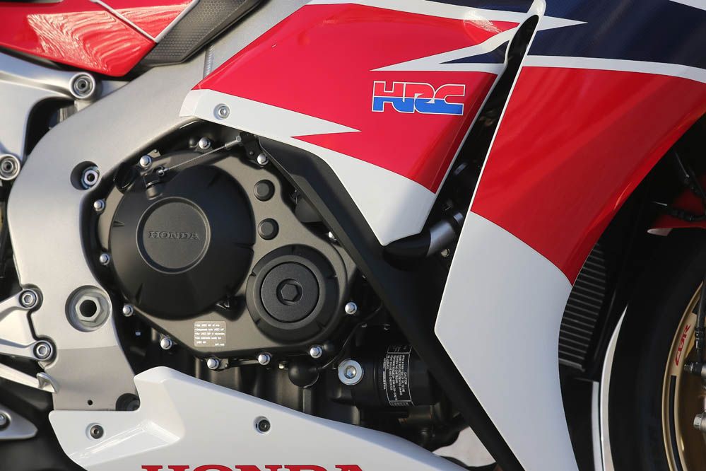 Comparativa Honda CBR1000RR SP y Kawasaki ZX-10R. Fotos
