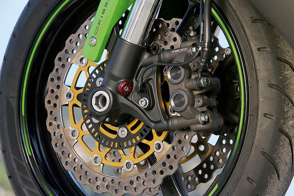 Comparativa Honda CBR1000RR SP y Kawasaki ZX-10R. Fotos