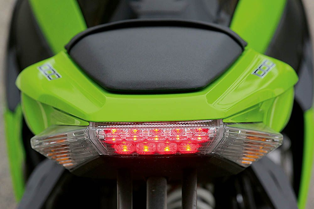 Comparativa Honda CBR1000RR SP y Kawasaki ZX-10R. Fotos