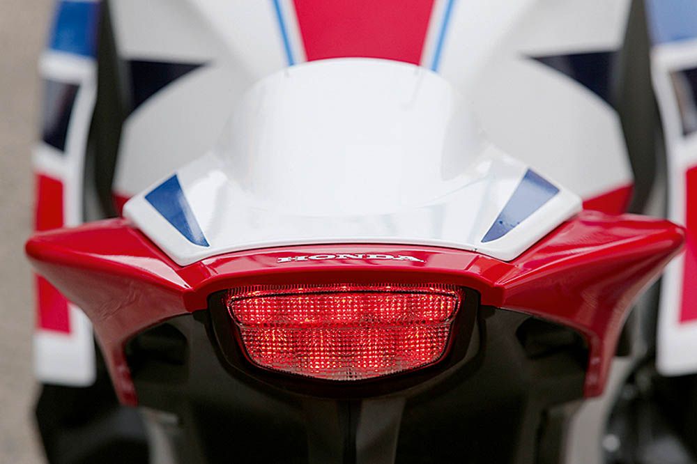 Comparativa Honda CBR1000RR SP y Kawasaki ZX-10R. Fotos