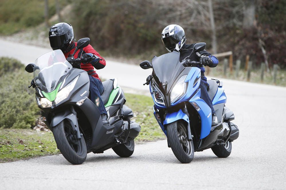Comparativa Scooter: Kawasaki J300 ABS y Kymco K-XCT 300. Fotos
