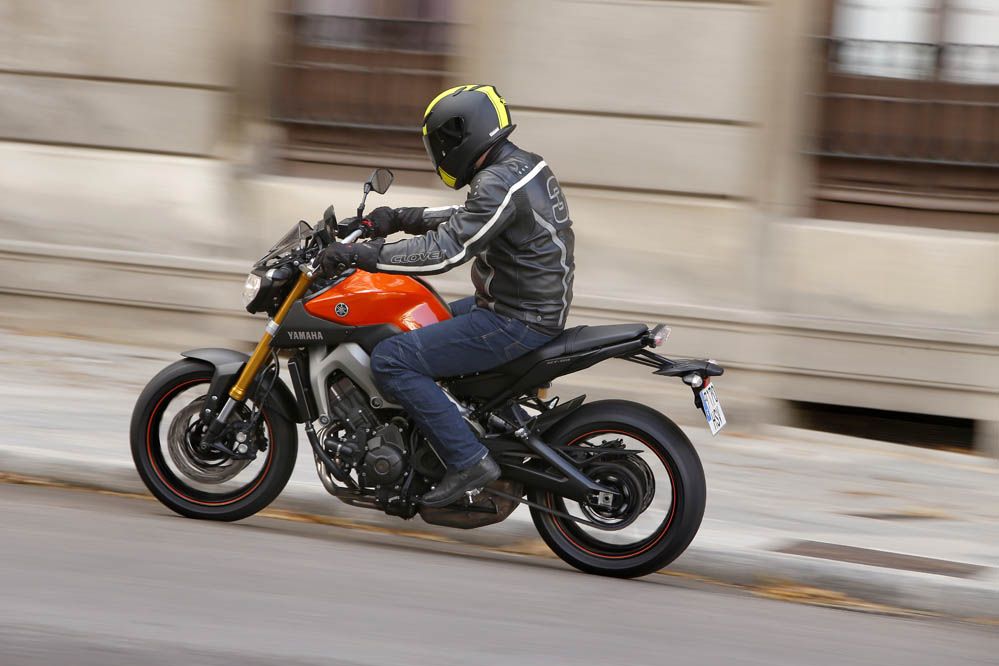 Yamaha FZ8 - Yamaha MT-09. Fotos.