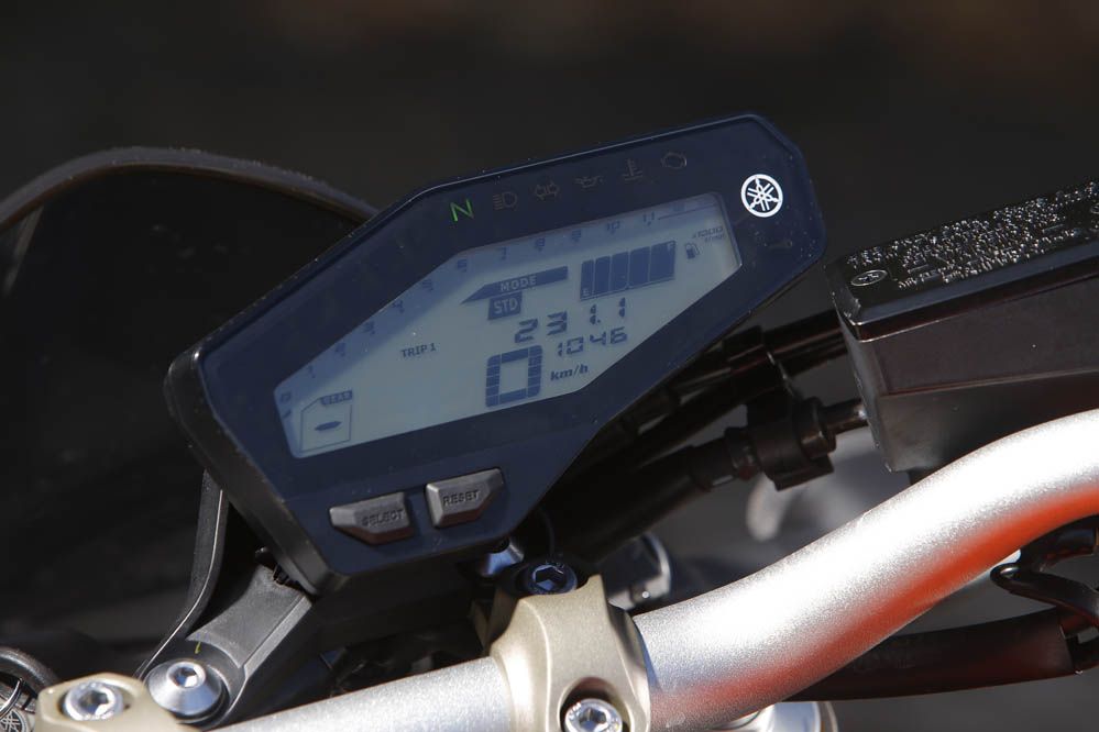 Yamaha FZ8 - Yamaha MT-09. Fotos.