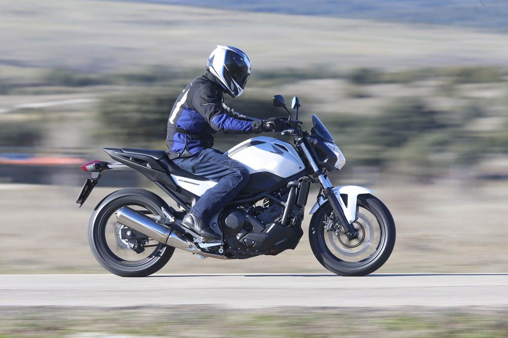 Honda NC750S DCT ABS. Fotos
