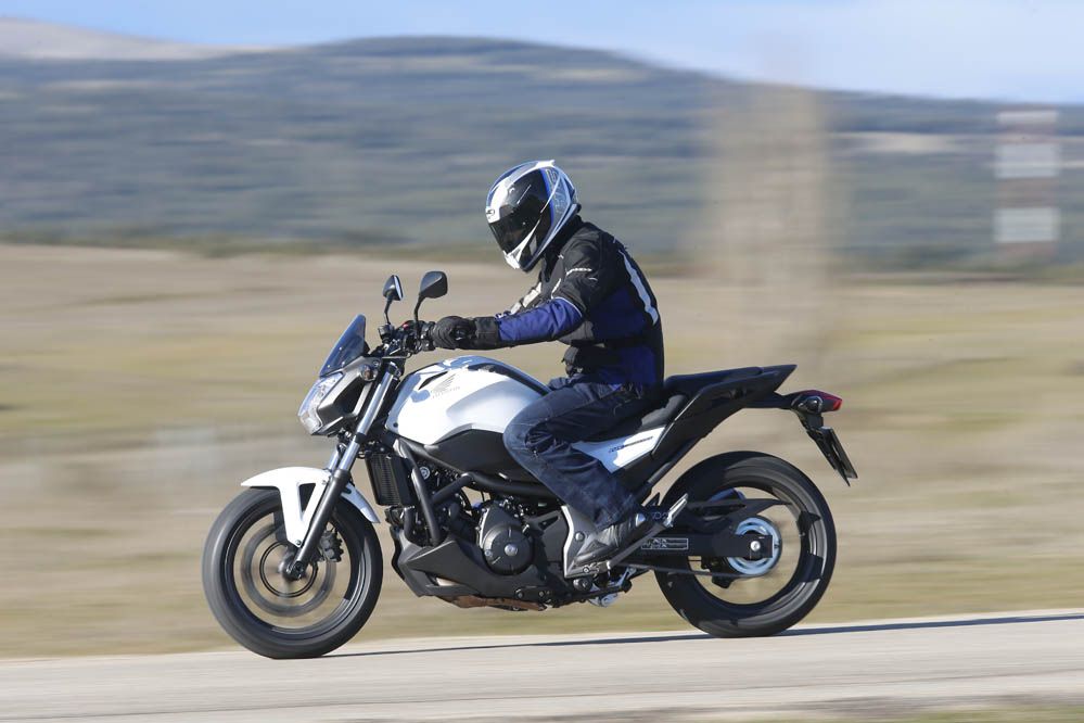 Honda NC750S DCT ABS. Fotos