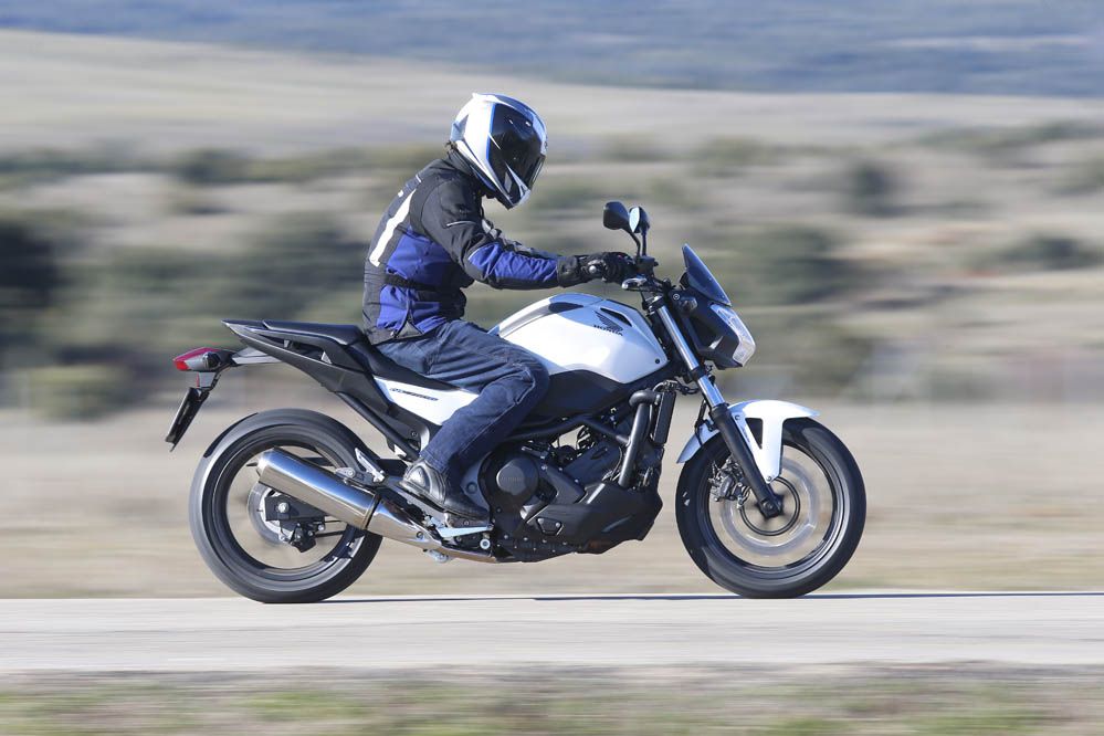 Honda NC750S DCT ABS. Fotos