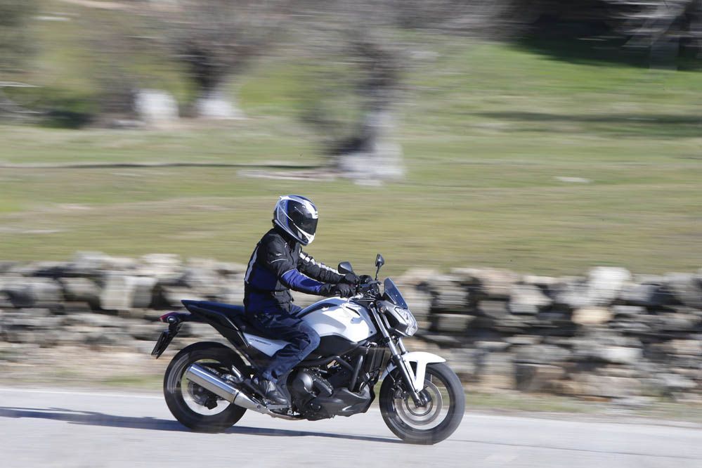Honda NC750S DCT ABS. Fotos