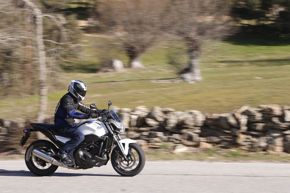 Honda NC750S DCT ABS. Fotos