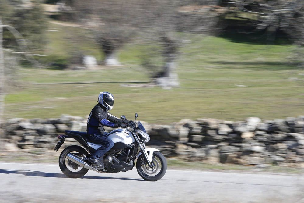 Honda NC750S DCT ABS. Fotos