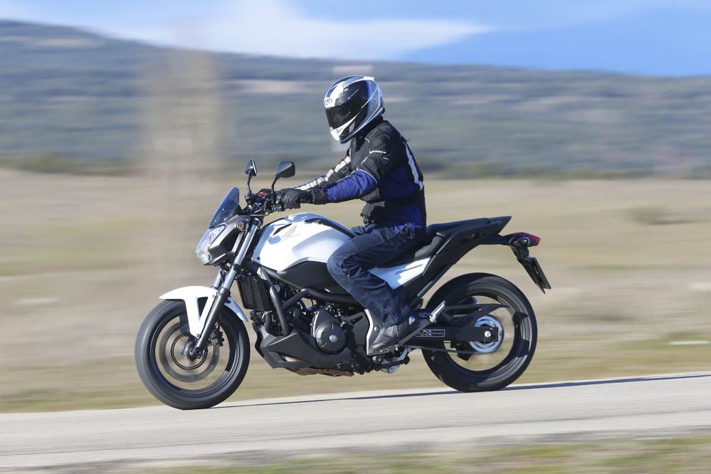 Honda NC750S DCT ABS. Fotos
