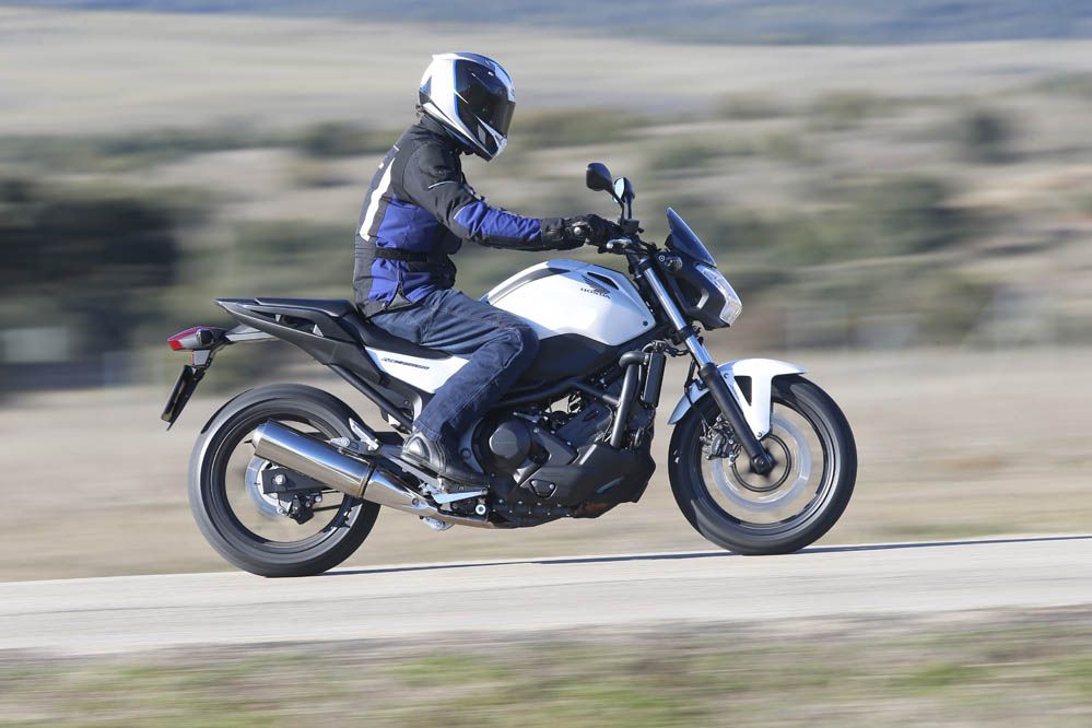Honda NC750S DCT ABS. Fotos