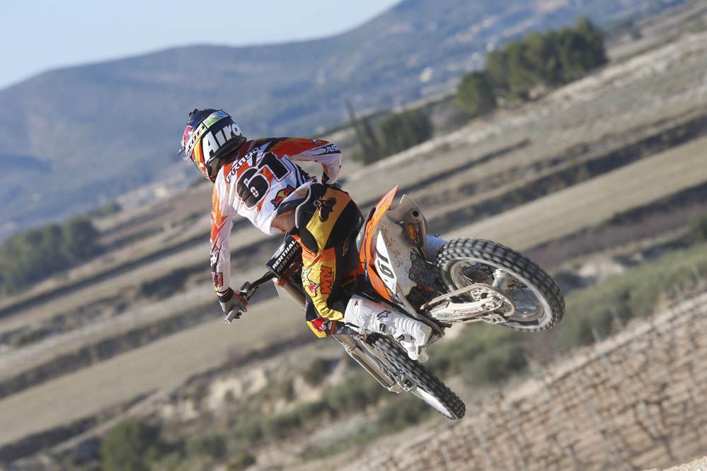 Butrón gana la prueba inaugural del Nacional de Motocross en Albaida