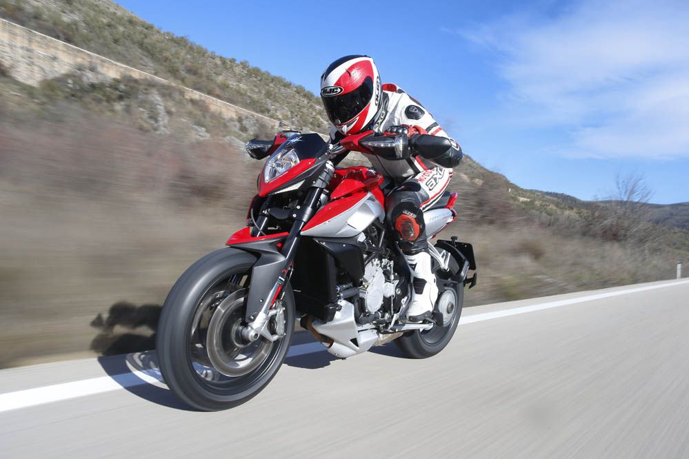 Prueba de la MV Agusta Rivale 800. Galería de fotos