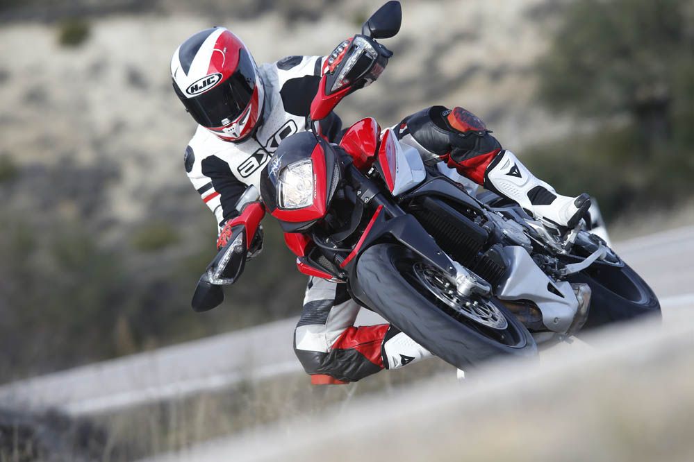 Prueba de la MV Agusta Rivale 800. Galería de fotos