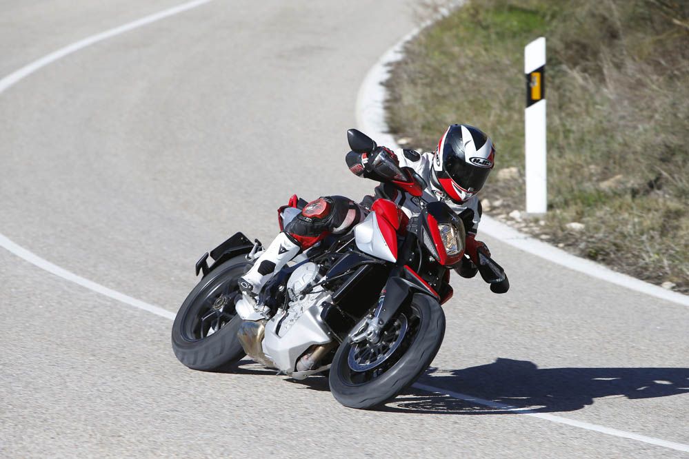Prueba de la MV Agusta Rivale 800. Galería de fotos