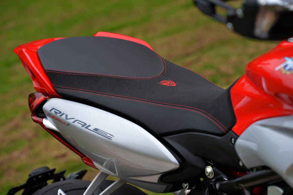 Prueba de la MV Agusta Rivale 800. Galería de fotos