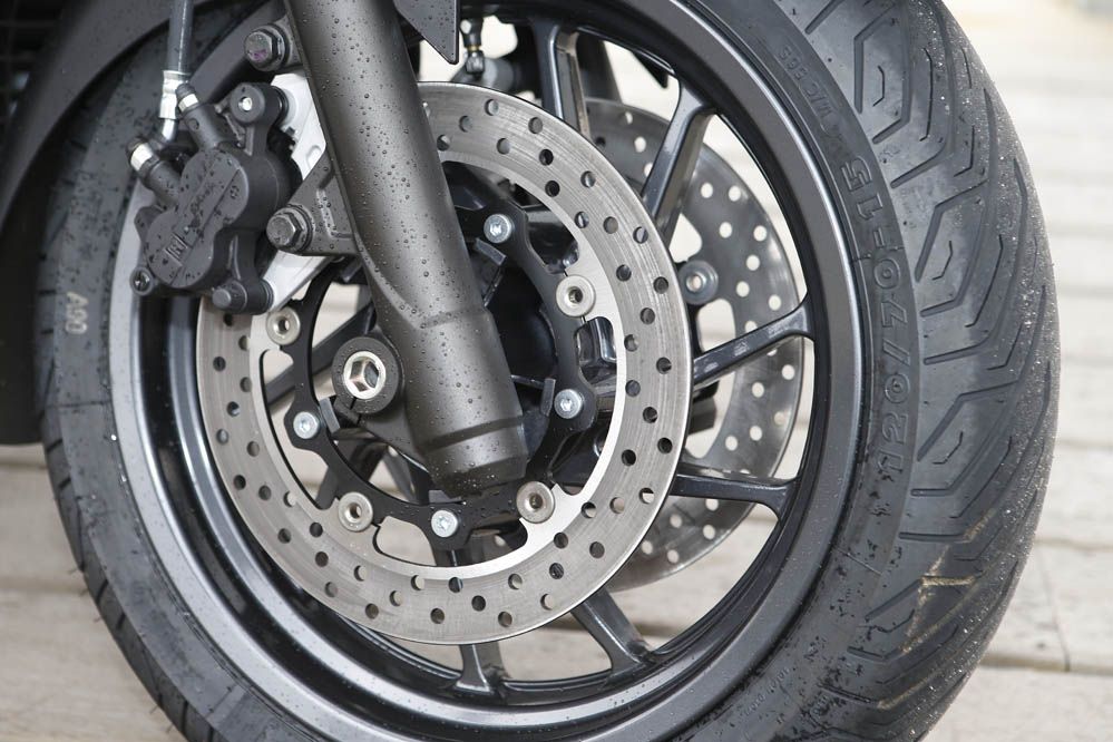 Fotos Yamaha X-Max 400, con ABS