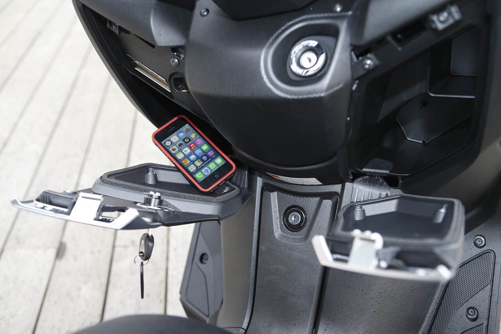 Fotos Yamaha X-Max 400, con ABS
