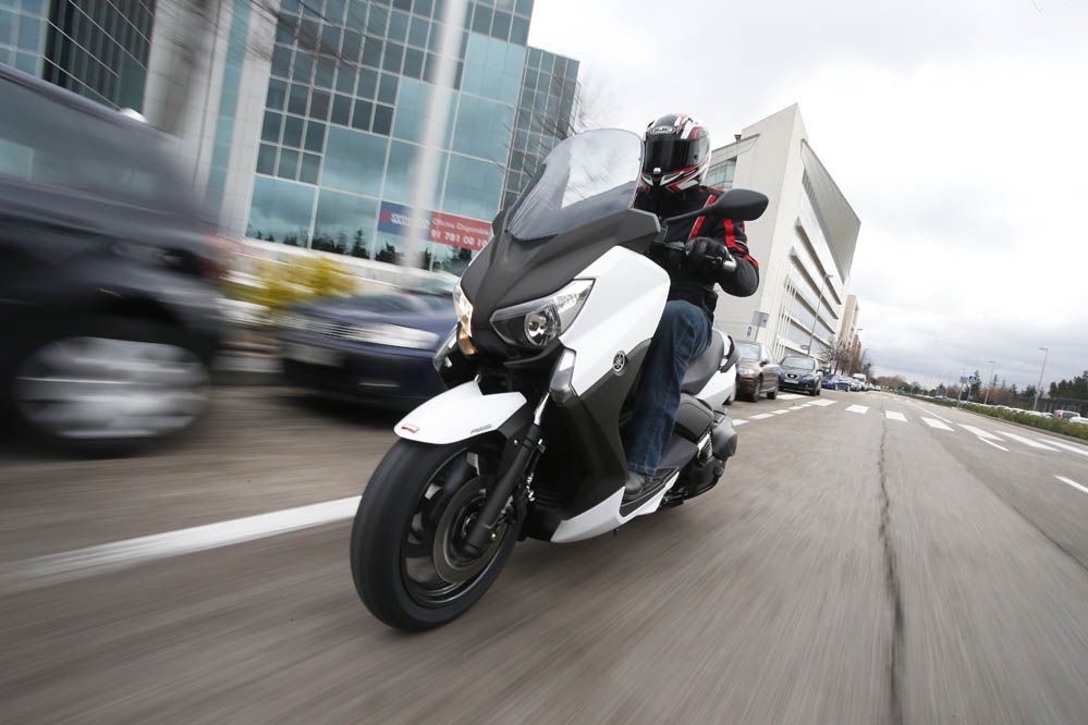 Fotos Yamaha X-Max 400, con ABS