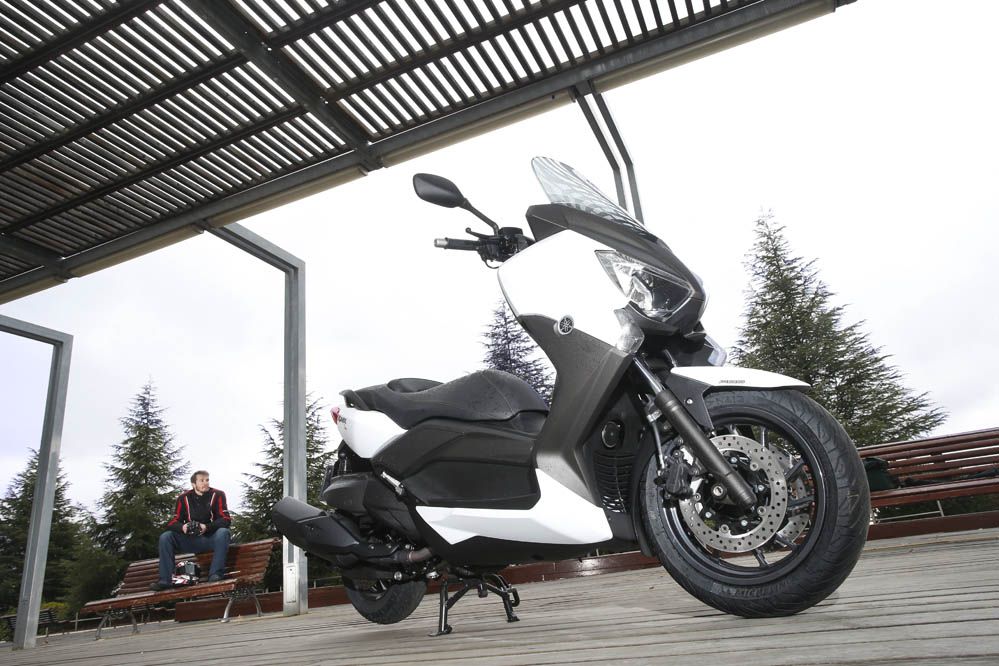 Fotos Yamaha X-Max 400, con ABS