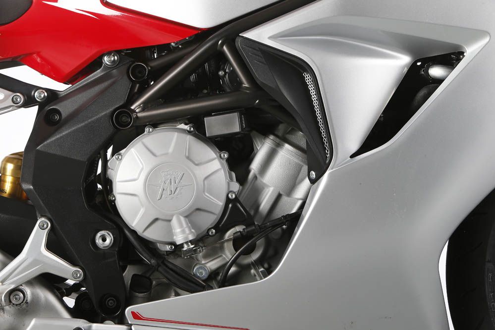 Comparativa: Ducati 899 Panigale - Mv Agusta F3 800. Galería de fotos.