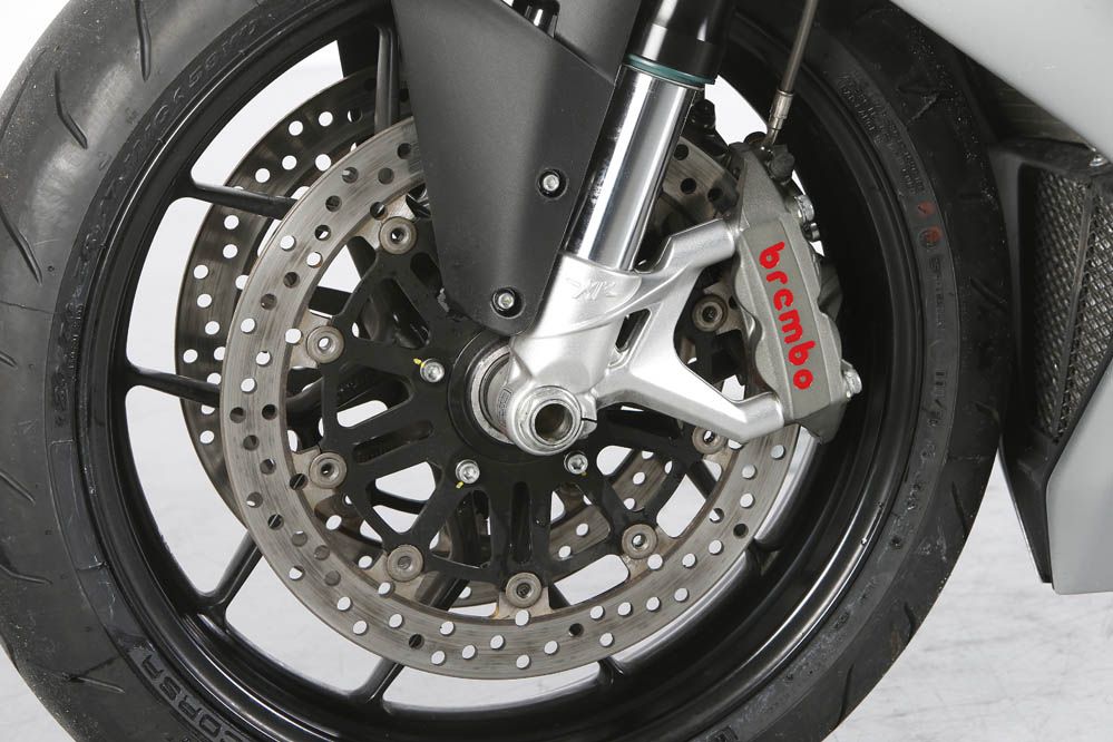 Comparativa: Ducati 899 Panigale - Mv Agusta F3 800. Galería de fotos.
