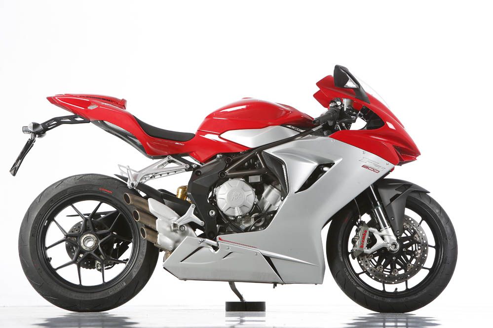 Comparativa: Ducati 899 Panigale - Mv Agusta F3 800. Galería de fotos.
