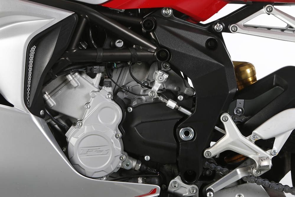 Comparativa: Ducati 899 Panigale - Mv Agusta F3 800. Galería de fotos.