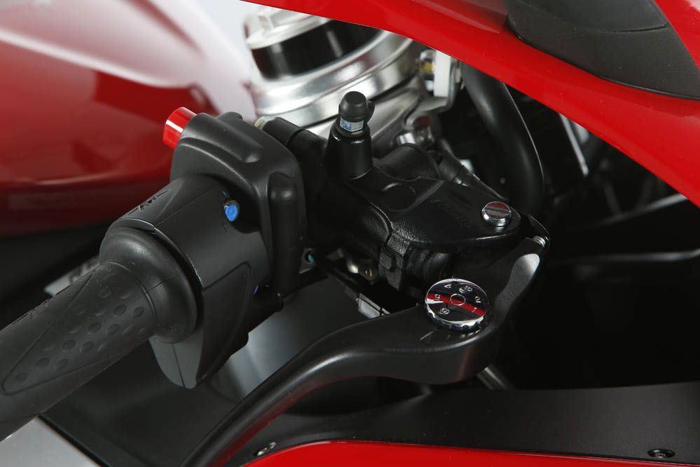 Comparativa: Ducati 899 Panigale - Mv Agusta F3 800. Galería de fotos.