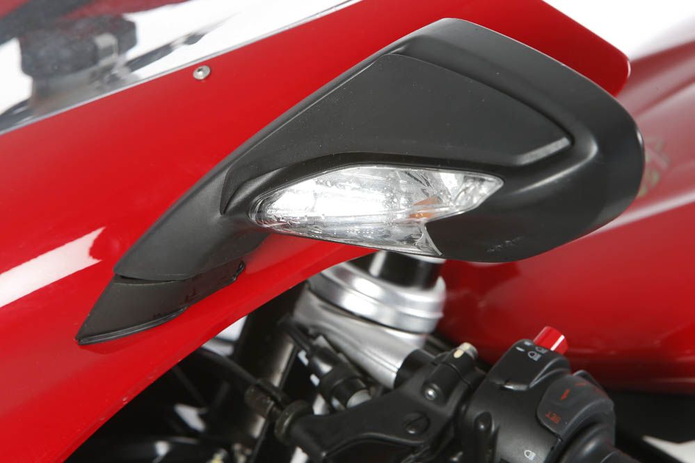 Comparativa: Ducati 899 Panigale - Mv Agusta F3 800. Galería de fotos.