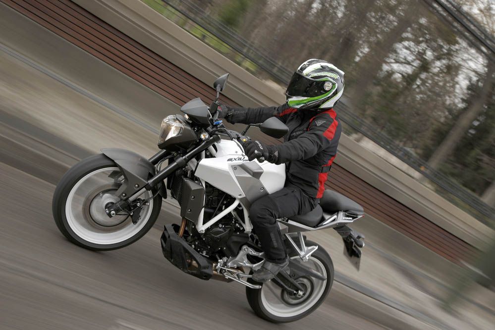 Hyosung GD250N EXIV. Galería