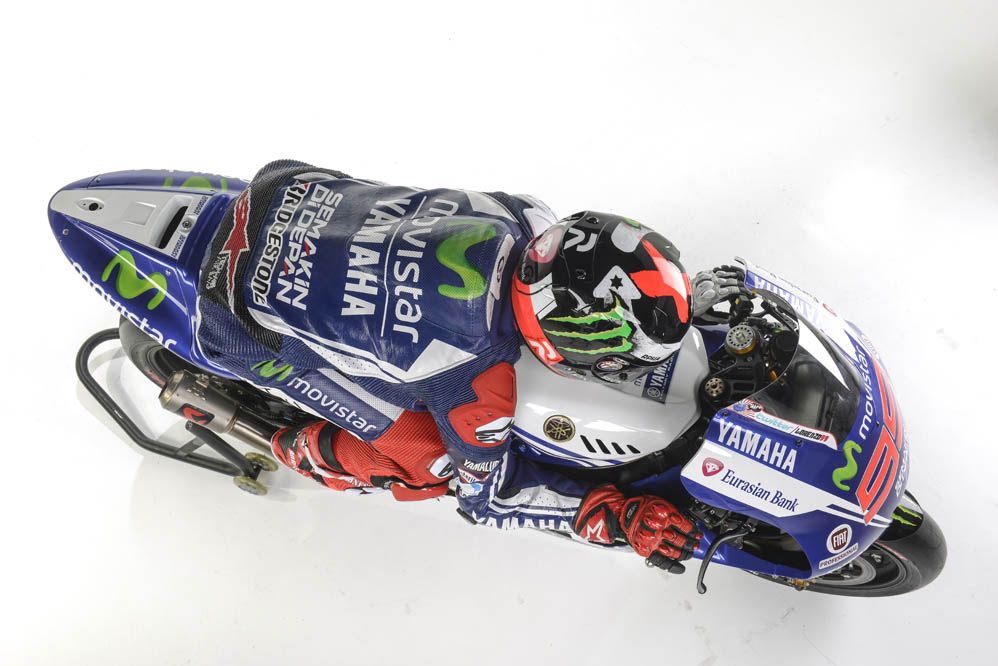 Las Yamaha de Lorenzo y Rossi con los colores de Movistar