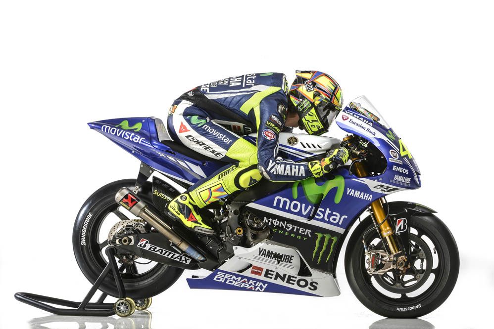 Las Yamaha de Lorenzo y Rossi con los colores de Movistar