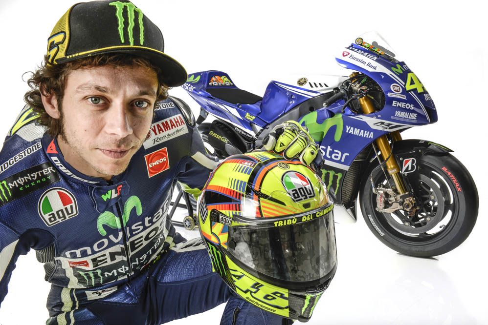 Las Yamaha de Lorenzo y Rossi con los colores de Movistar
