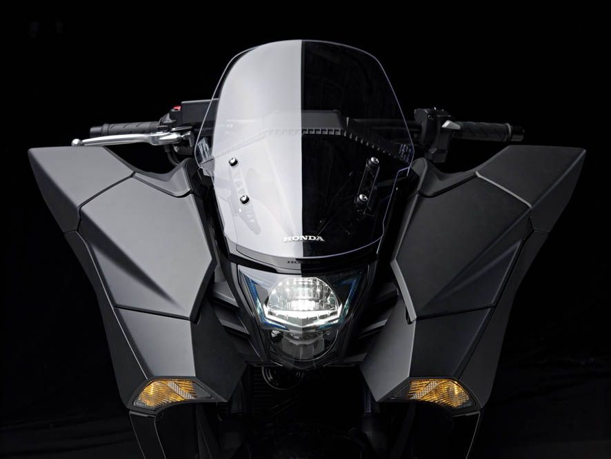 Honda NM4 Vultus. Galería