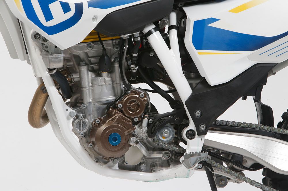 Galería de fotos de la comparativa motocross 250 2014: honda, hsuqvarna, kawasaki, suzuki y yamaha