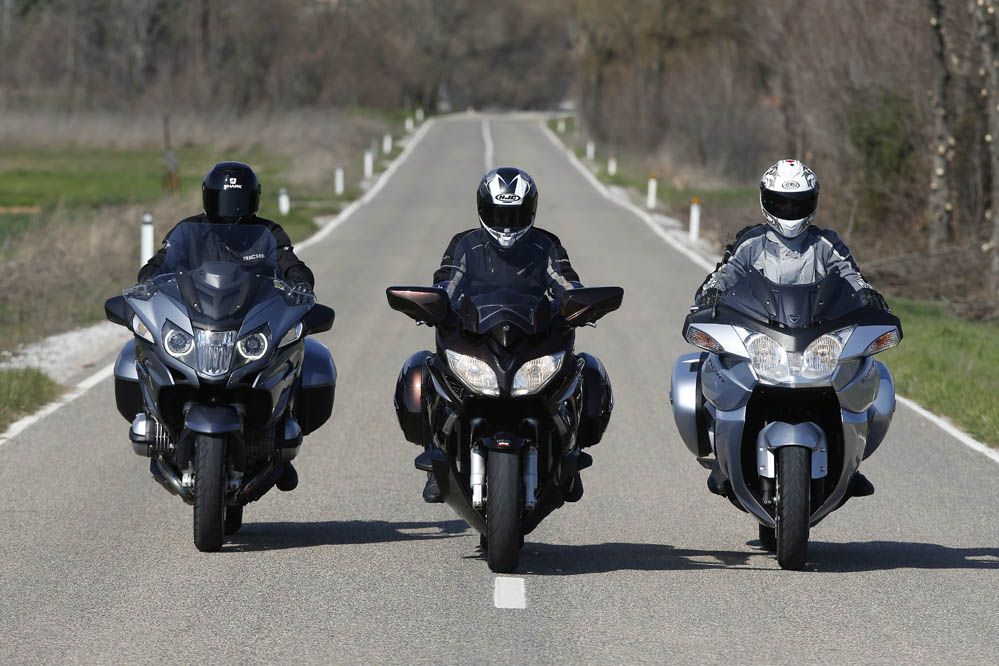 Fotos Comparativa BMW R 1200 RT, Triumph Trophy SE, Yamaha FJR1300A