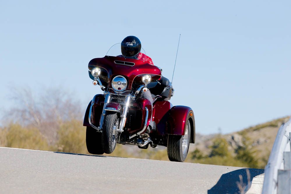 Harley-Davidson Tri Glide Ultra. Galería de fotos