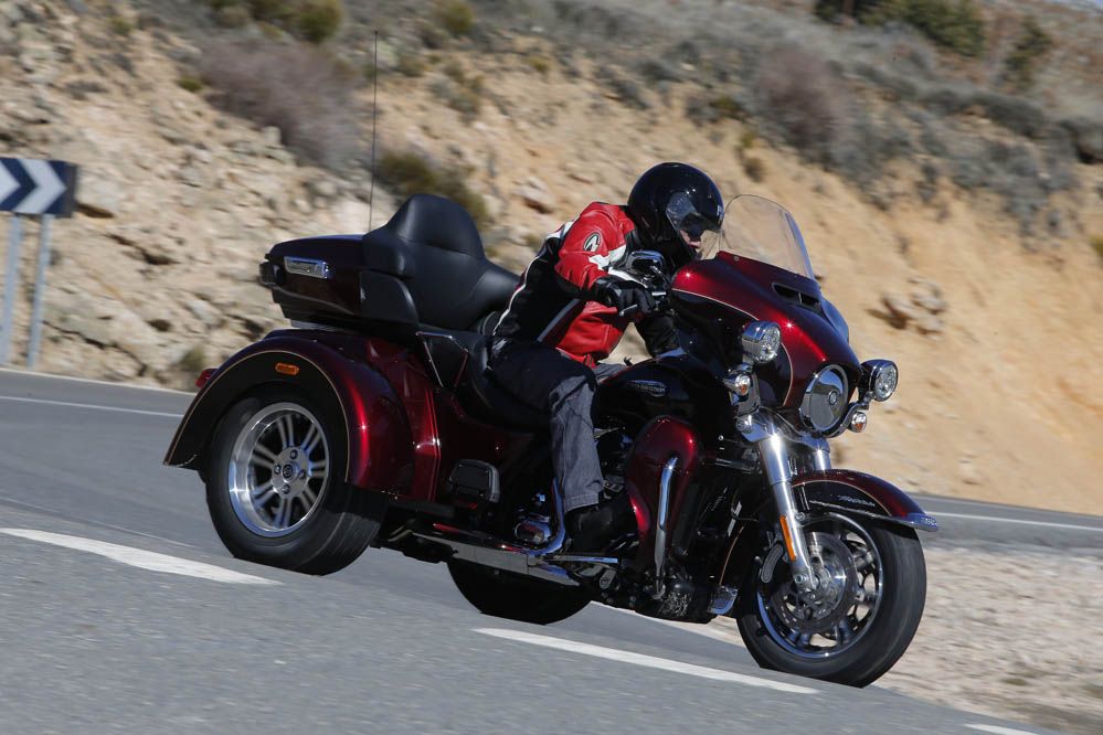 Harley-Davidson Tri Glide Ultra. Galería de fotos