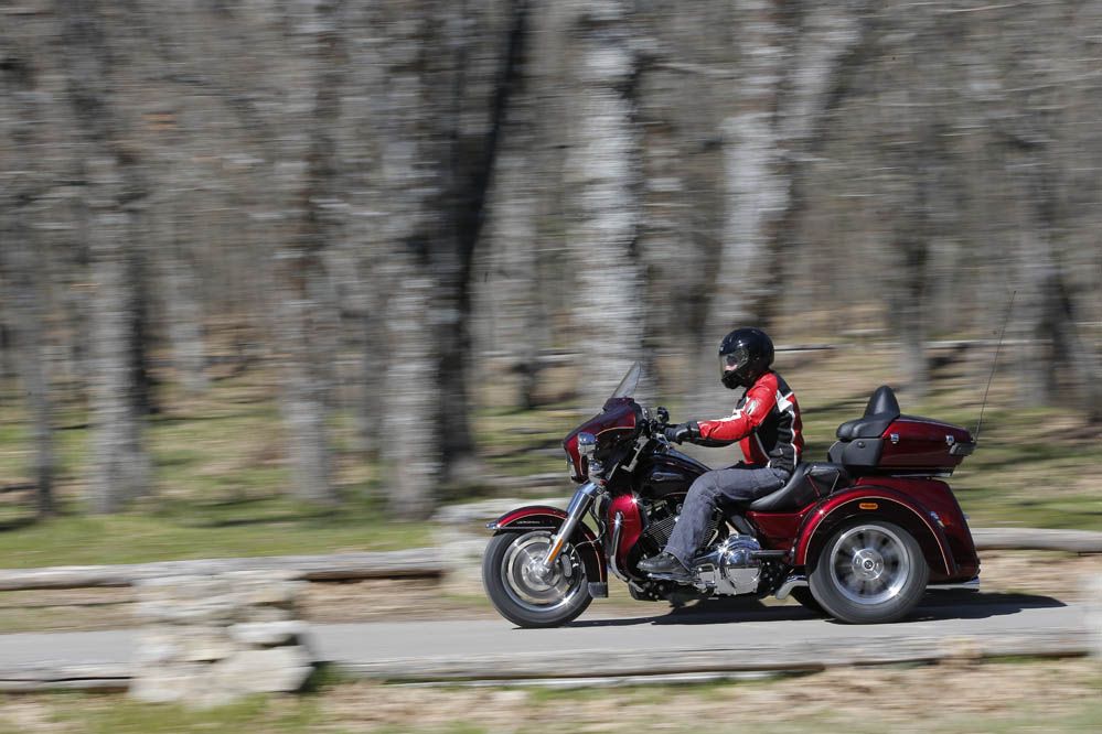 Harley-Davidson Tri Glide Ultra. Galería de fotos