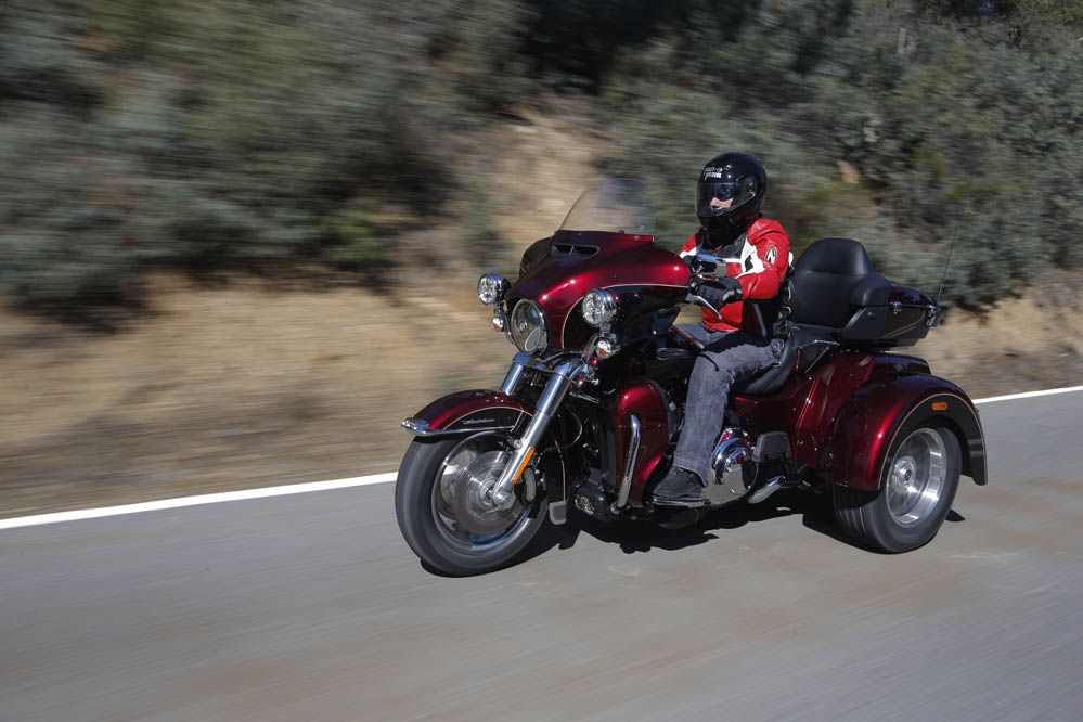 Harley-Davidson Tri Glide Ultra. Galería de fotos