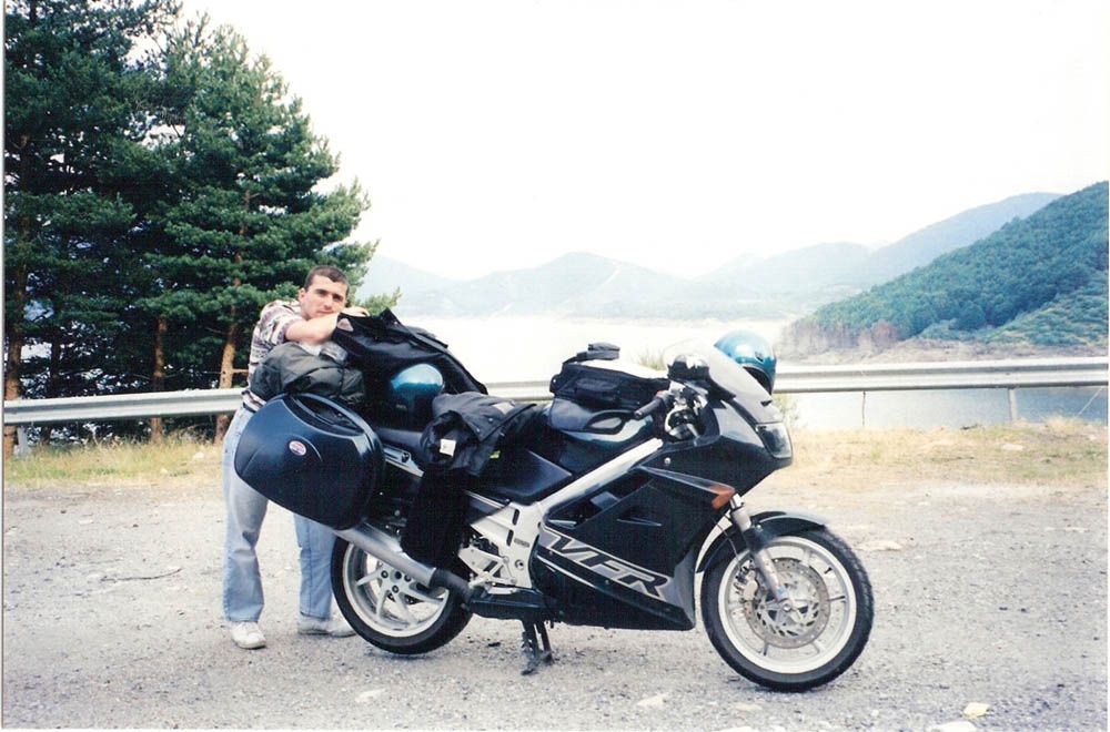 Objetivo 100.000: Honda VFR750F. Galería