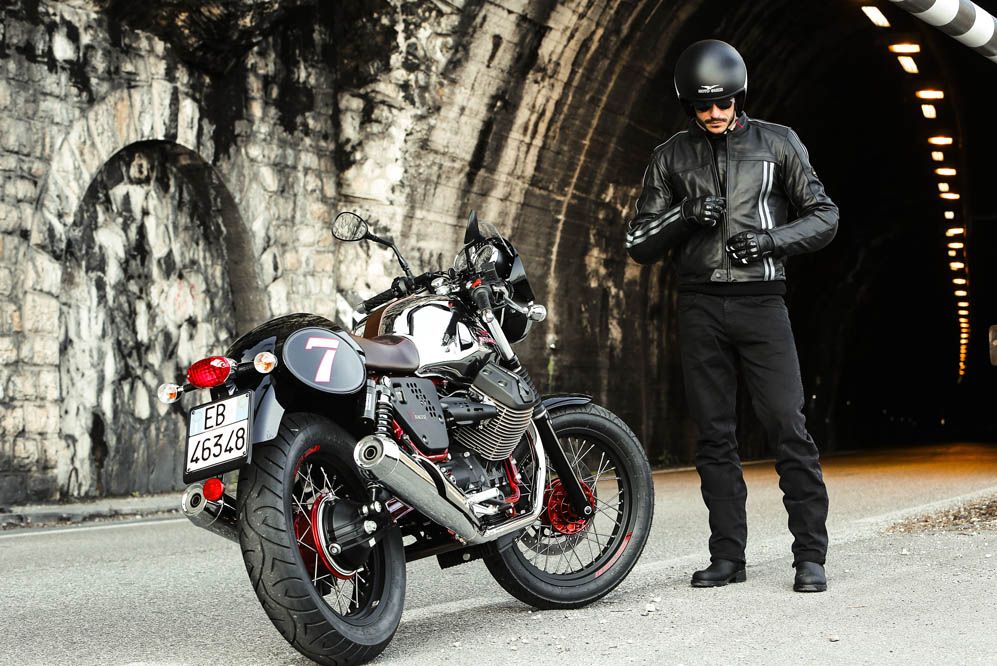 Moto Guzzi V7 2014. Fotos